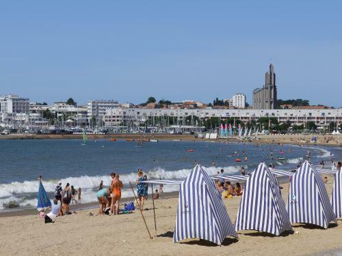 Des Tilleuls Proximite Et Commerces Royan